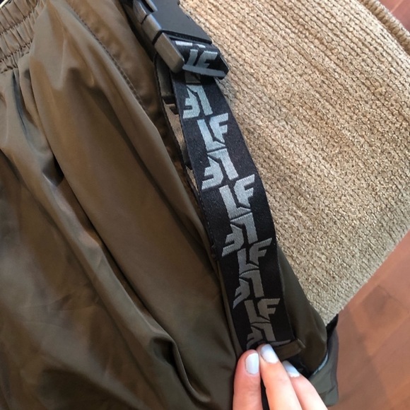 LF the brand Women’s Logo Track Pants - Picture 6 of 7